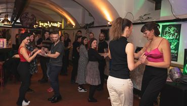 Bachata Night im Bau!