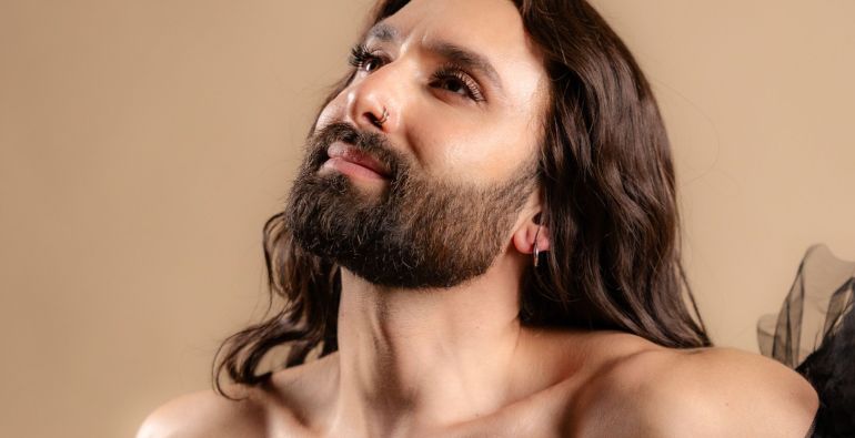 Conchita Sings The Classics